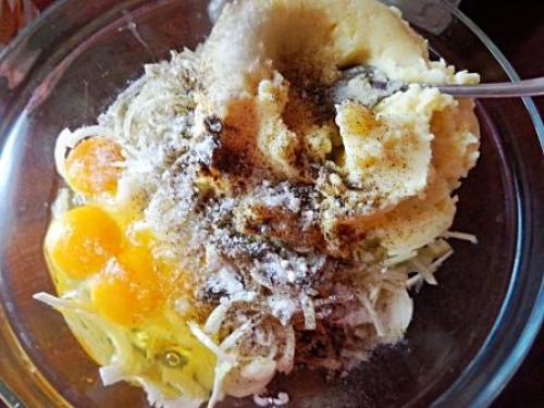 Луковые котлеты с картошкой и капустой. 04