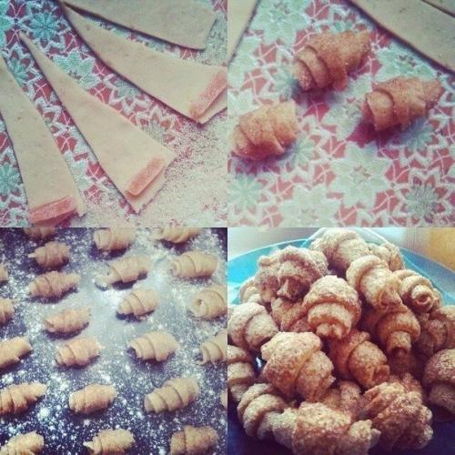 Cахарные рогалики.  Ингредиенты: