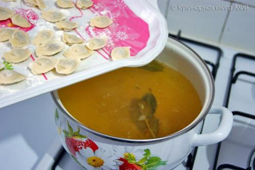 Дюшбара ( азербайджанские пельмени) и суп с пельменями. 05