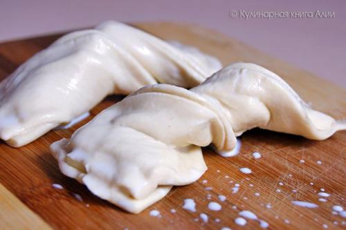 Косички с колбасой и сыром. 04