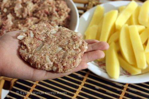 Котлеты Экономные.  Приготовление: 03