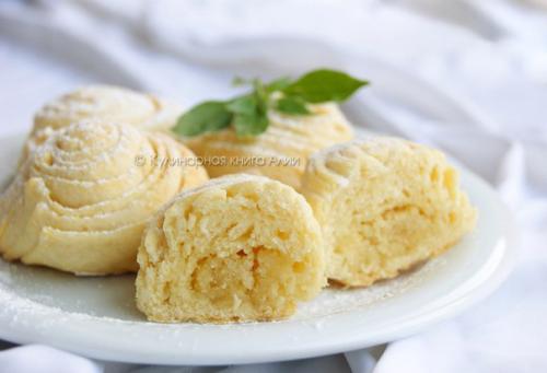 Бадамбура.  Тесто:  Молоко 500 мл. 04