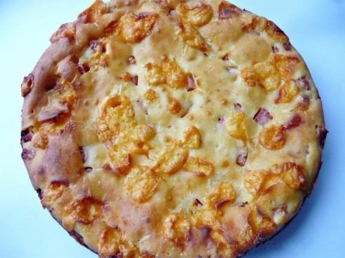 Пирог с колбасой и сыром на кефире. 07