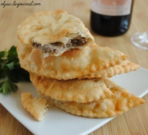 Чебуреки. Ингредиенты: Тесто: Чебуреки. Ингредиенты: Тесто: