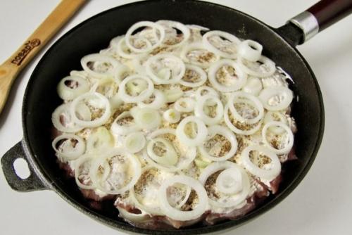 Свинина тушеная в майонезе. 02 Свинина тушеная в майонезе. 02