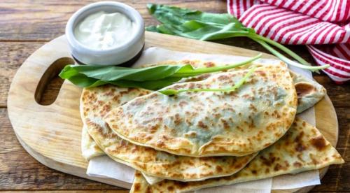 Лепёшки с зеленью.