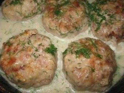 Котлеты с подливкой из плавленого сырка. 04 Котлеты с подливкой из плавленого сырка. 04