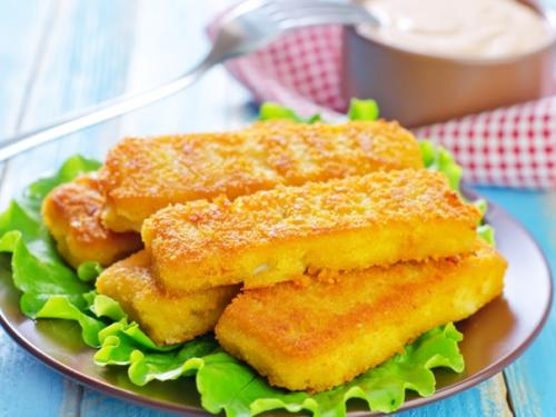 Картофельные палочки с сыром.