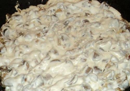 Грибочки в сметанном соусе. 04