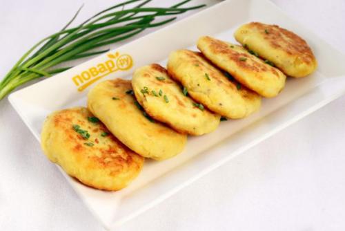 Картопляники с постной начинкой.