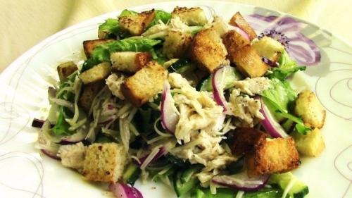 Салаты с сухариками: топ - 7 рецептов. 06