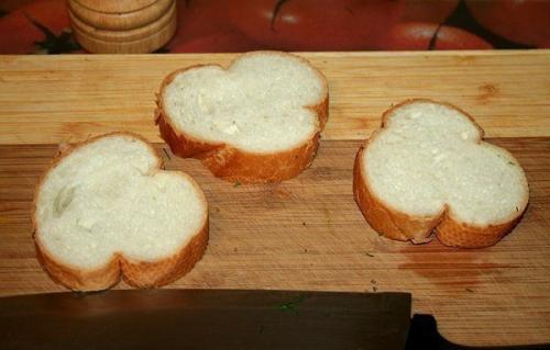 Гренки с помидорами и сыром. 01