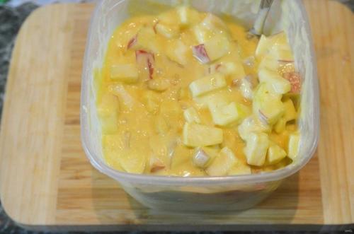 Яблочка шарлотка.  В холодильнике мы ищем: 05