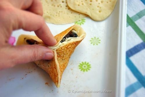 Блинчики с грибами и сыром. 07