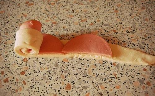 Колбасные розочки.  Ингредиенты: 02