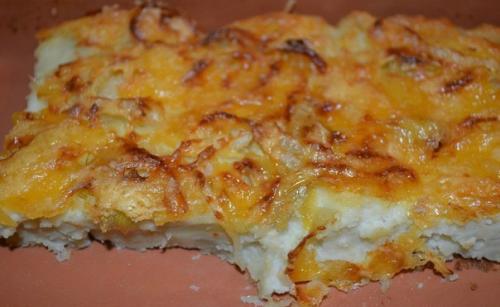 Снять с человека прикорм (приворот на еду и питьё) возьмите побольше еды, заговорите её и отдайте нищим, лучше на кладбище или возле церкви.