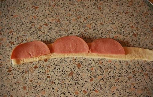 Колбасные розочки.  Ингредиенты: 01