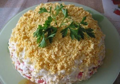 Топ - 6 салатов с крабовыми палочками. 01