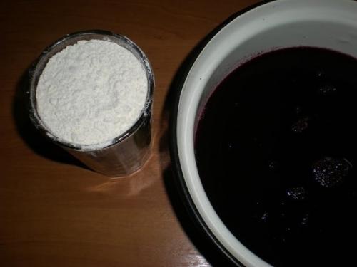 Чурчхела. Ингредиенты: Виноградный сок - 1 л. 02 Чурчхела. Ингредиенты: Виноградный сок - 1 л. 02