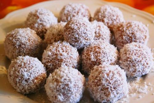Миндальные конфеты из апельсина и кофе.