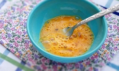 Вкусный салатик с яичными блинчиками и курицей. 01