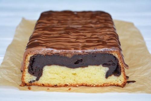 Ванильный кекс с влажной шоколадной начинкой. 09