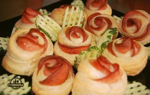 Колбасные розочки.  Ингредиенты: