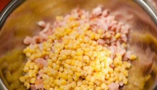 Салат с копчёной курицей и морковью. 02