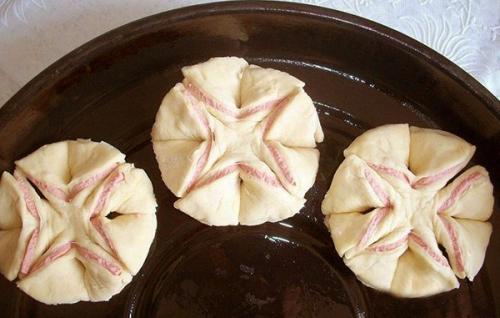 Колбасные цветочки.  Ингредиенты: 05