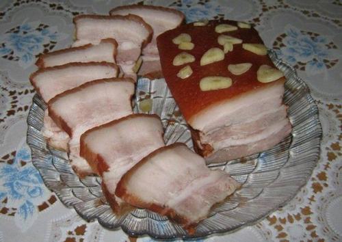 Сало горячего засола - домашний деликатес! Сало горячего засола - домашний деликатес!