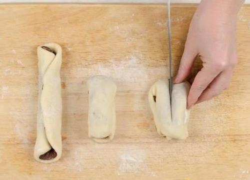 Полосатые булочки Сердечки. 06