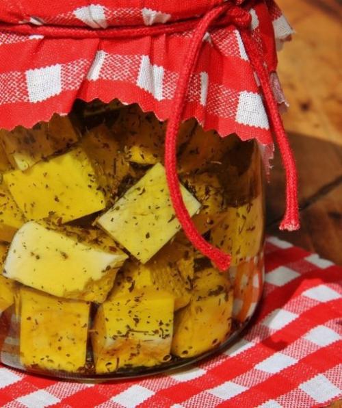 Домашний сыр с травами в масле Семеро Козлят.