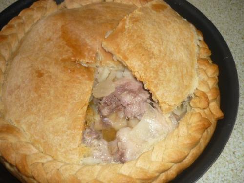 Курник.  Тесто:   Мука 3-4 стакана;.