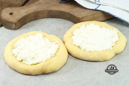 Ватрушка.  Ингредиенты:   - Творог - 500 г. 04