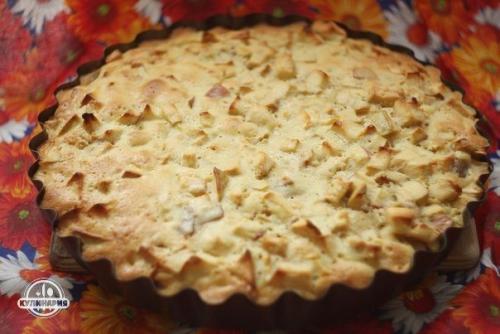 Шарлотка с яблоками. 06