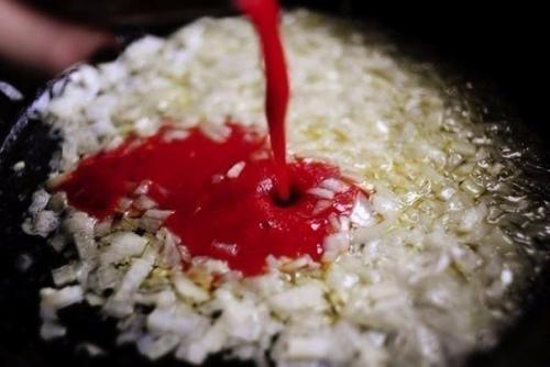 Феттучини в томатно - сливочном соусе. 01