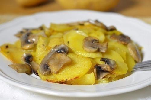 Картошка с грибами в сливках.