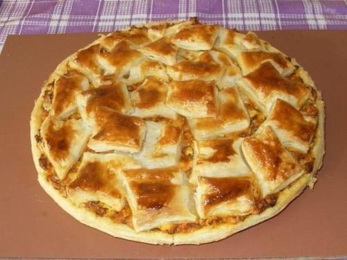 Креатопита - слоёный пирог с курицей и сыром.