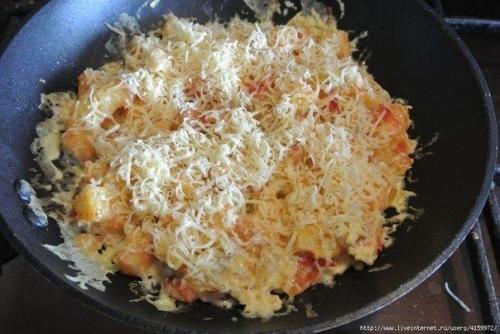 Яичница по-французски.  На 1-2 порции понадобится: 04