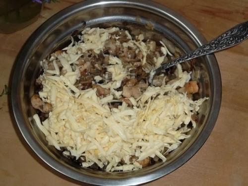 Мы фаршируем перец курицей и грибами. 06