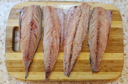 Соленая скумбрия?  Такой вкусной рыбки я ещё не пробовала? 02