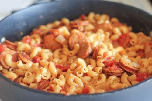 Макароны с колбасой. 04