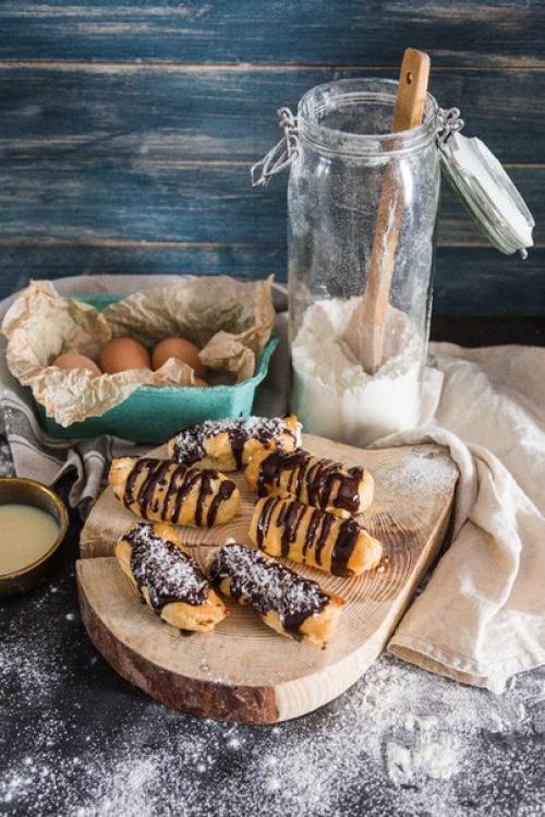 Эклеры.  Аппетитные эклеры по нашему рецепту - это просто!