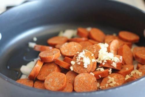 Макароны с колбасой. 02