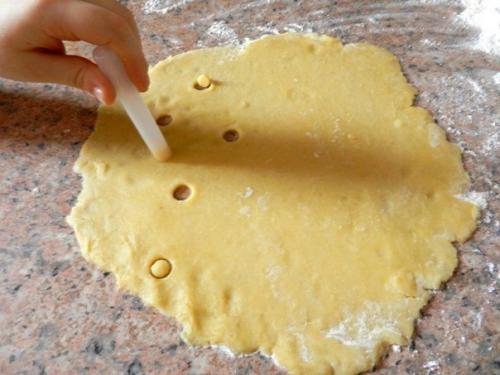 Сырное печенье.   Любителям сыра рекомендую рецепт хрустящего сырного печенья. 06