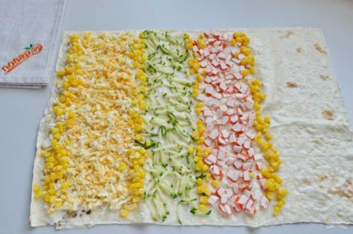 Крабовый салат в лаваше. 04