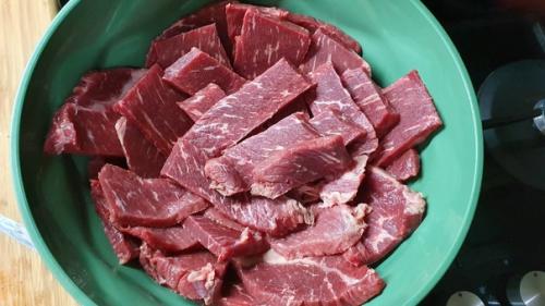 Уже наевшие аскомину мясные чипчы. 01