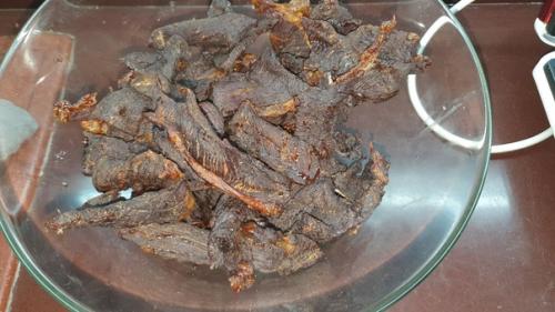 Уже наевшие аскомину мясные чипчы. 09