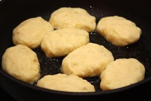 Картофельные котлеты.  Ингредиенты: 03