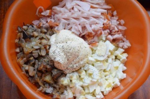 Салат с копченой курицей. 04